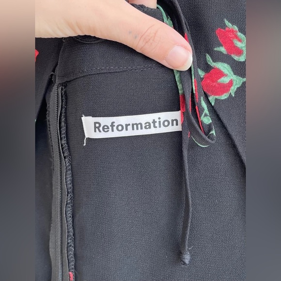 SOLD! REFORMATION Vivianne Rose Floral Tie Cutout Dress SZ6 - Picture 3 of 5